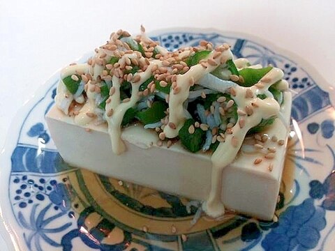 オクラとしらすとごまの冷奴